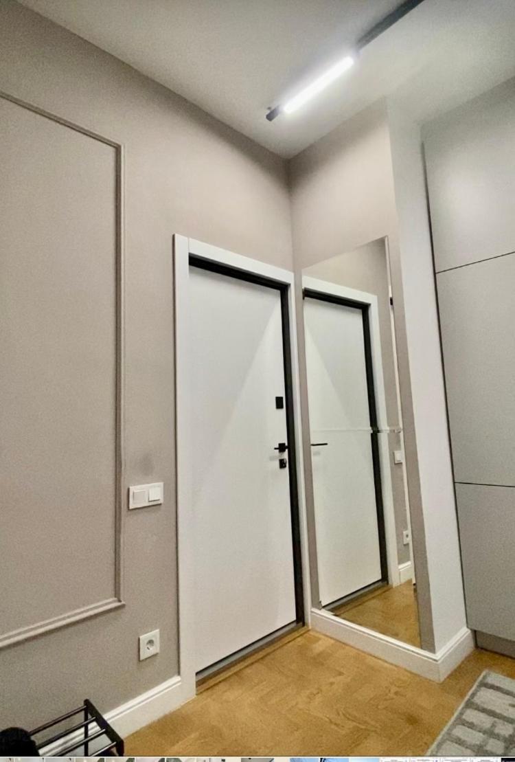 Favorit Apartments 2 Кім Безкоштовна Парковка Центр З Балконом Не Далеко Від Ж Д Вокзалу Звітні Документи Lviv Ngoại thất bức ảnh